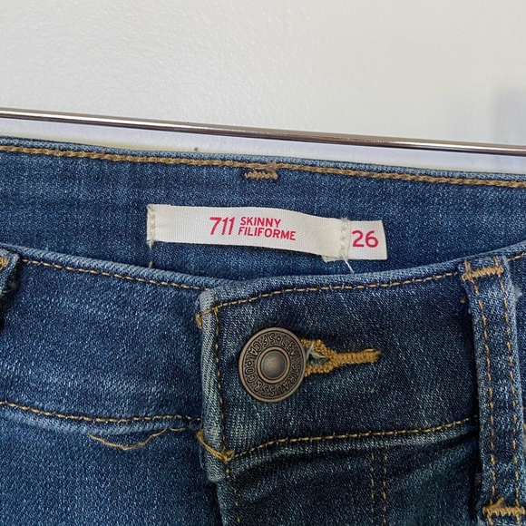 Levi’s 711 skinny 26 waist - Picture 3 of 3